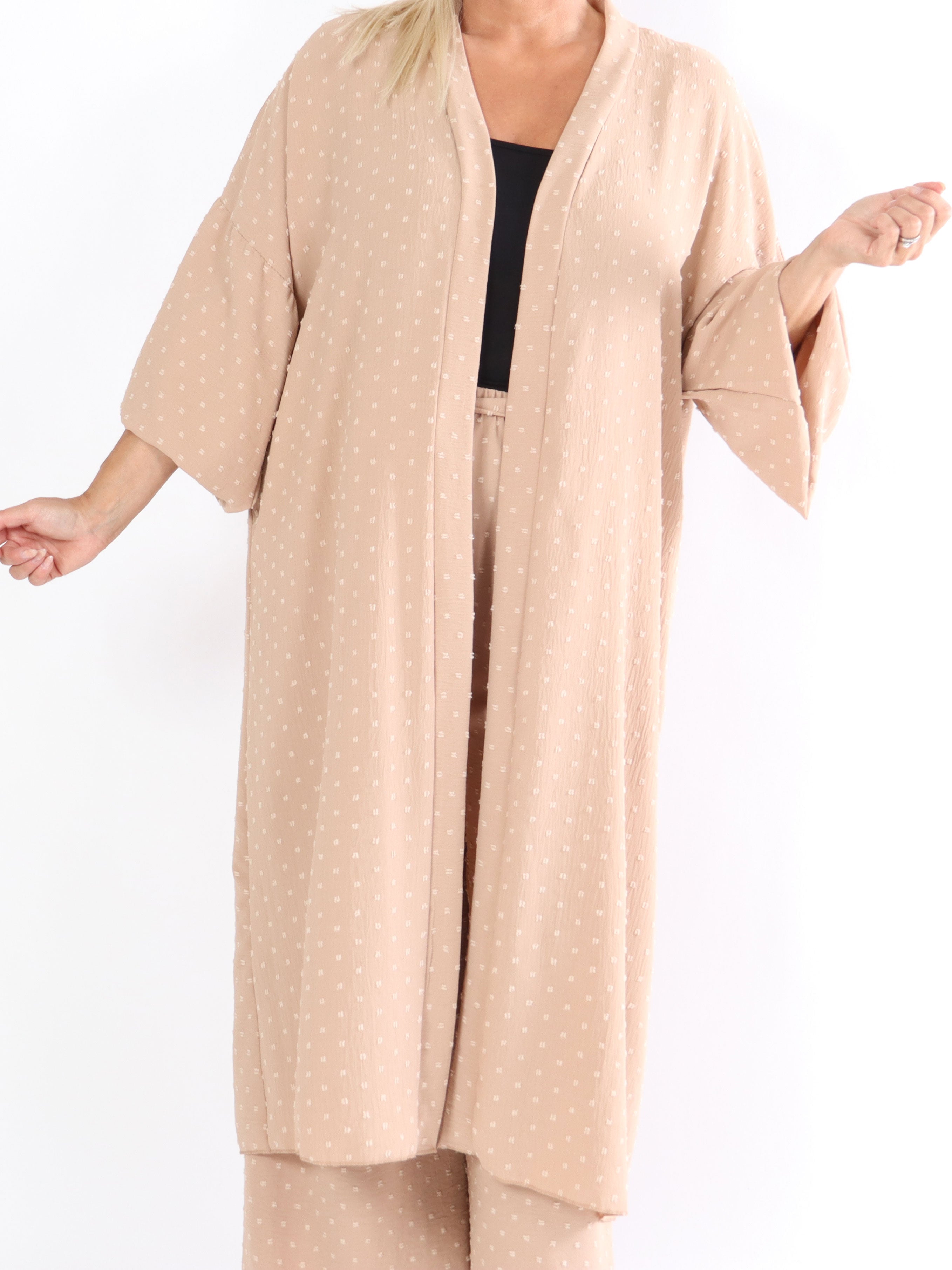 Marbella - Sød let plus size cardigan med prikket mønster